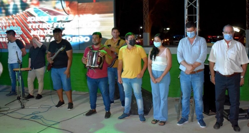 Festival del R&iacute;o: emotivo homenaje al cantautor N&eacute;stor &laquo;Coco&raquo; G&oacute;mez
