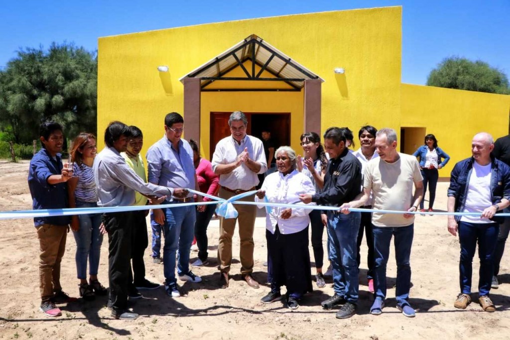 Junto a la comunidad, el gobernador inauguró un templo en un paraje de El Impenetrable