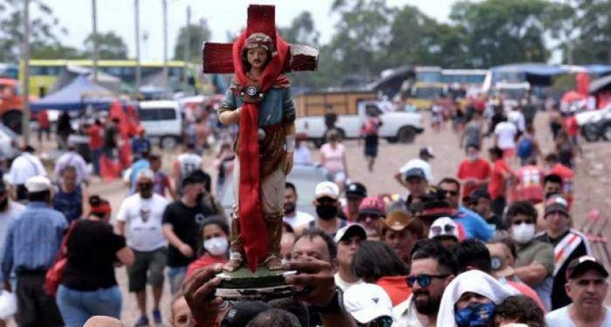 Esperan 300 mil personas el domingo en el santuario del Gauchito Gil