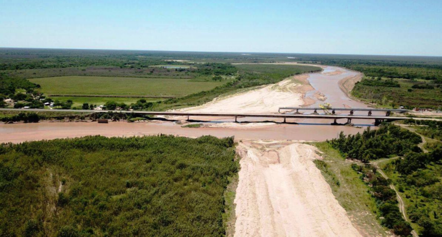 El puente Lavalle continuar&aacute; cortado parcialmente por las tareas de contenci&oacute;n