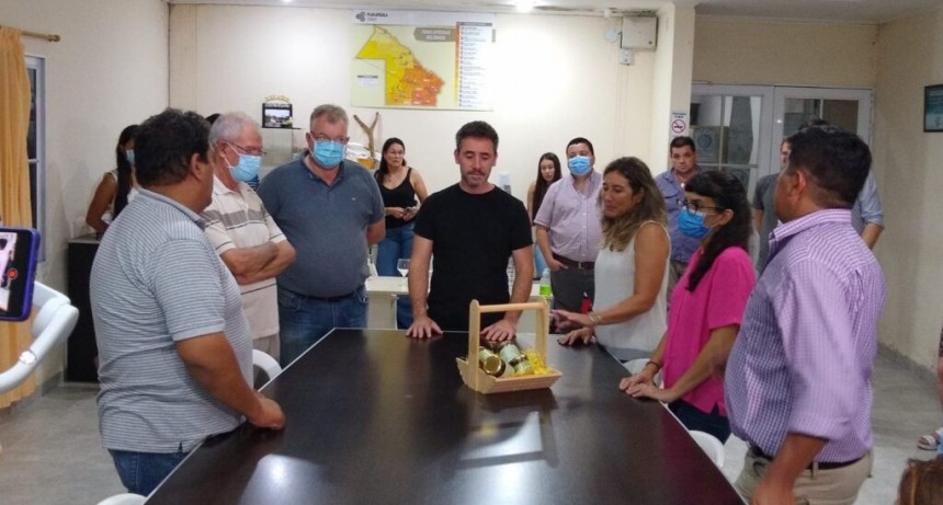 El Secretario General del Consejo Federal de Inversiones visit&oacute; la planta de extracci&oacute;n de miel en Castelli
