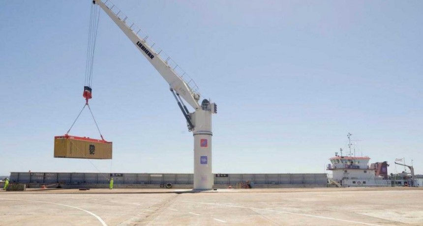 Parti&oacute; del puerto de Posadas la primera carga de exportaci&oacute;n despu&eacute;s de 45 a&ntilde;os