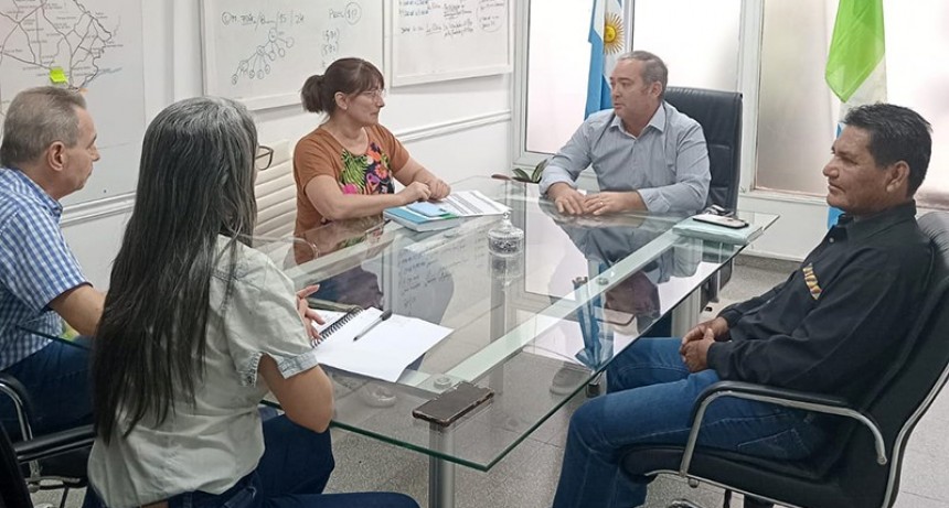 El Espinillo plante&oacute; la situaci&oacute;n de los comedores escolares y entrega de m&oacute;dulos alimentarios