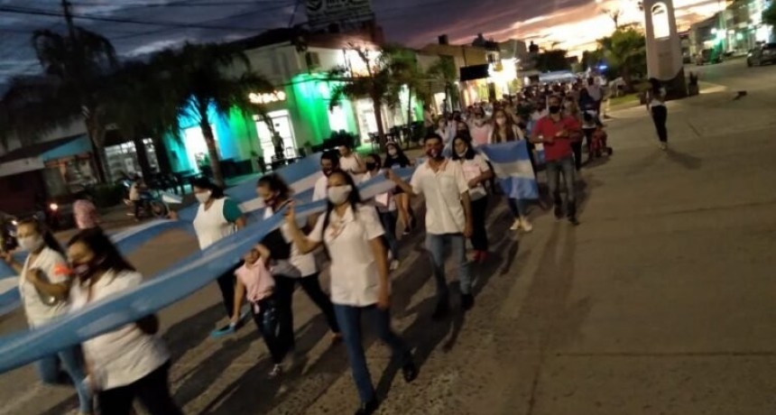 Nuevo &laquo;ruizado&raquo; y marcha docente en Castelli