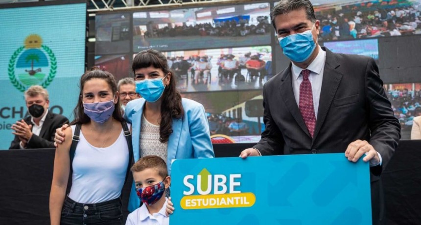 Vuelta a clases: Capitanich destac&oacute; y agradeci&oacute; a toda la comunidad educativa porque "es un esfuerzo de construcci&oacute;n colectiva&ldquo;