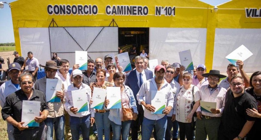 21 familias rurales recibieron sus t&iacute;tulos de propiedad 