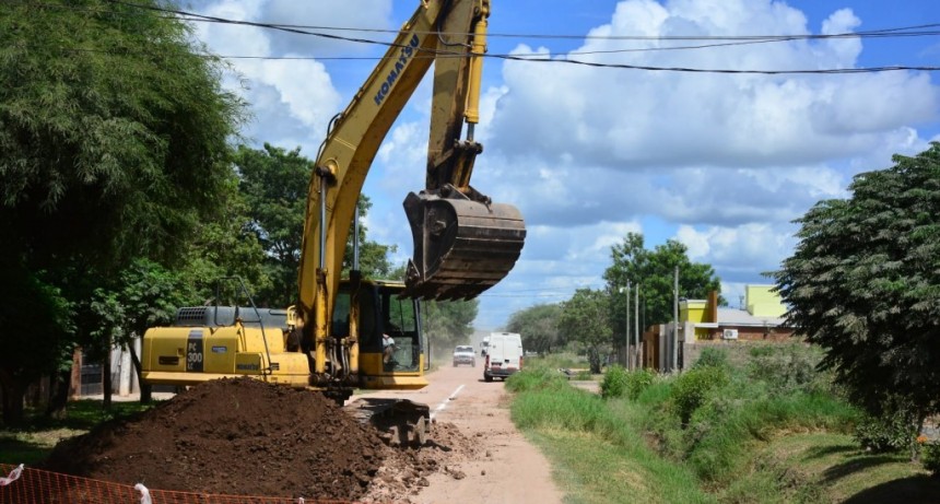 Inicio la obra de pavimentaci&oacute;n de la calle Esteban Maradona