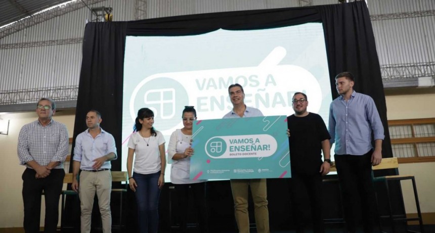 &ldquo;Vamos a Ense&ntilde;ar&rdquo;, un programa que entrega tarjetas diferenciales a docentes de 50 localidades