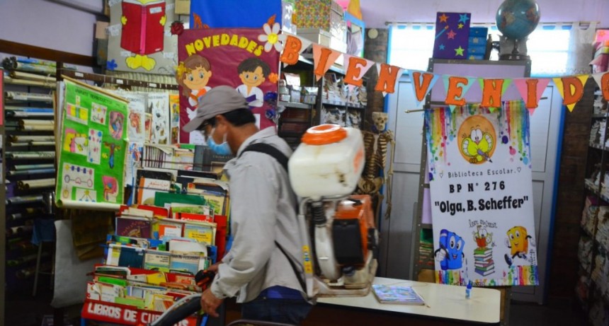 La Municipalidad de Castelli contin&uacute;a con los trabajos de fumigaci&oacute;n en diversas instituciones educativas