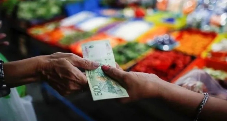 Una familia debe ganar $690.000 para no ser pobre en la Argentina