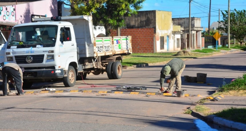 Tareas de Reposici&oacute;n de Reductores de Velocidad en Calles de Juan Jos&eacute; Castelli