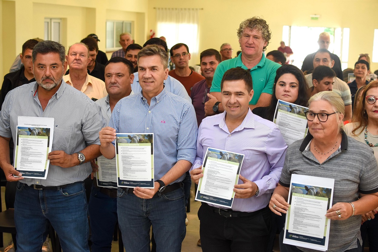 El Gobernador anunci&oacute; la l&iacute;nea de cr&eacute;dito "Chaco + Ganader&iacute;a" para productores