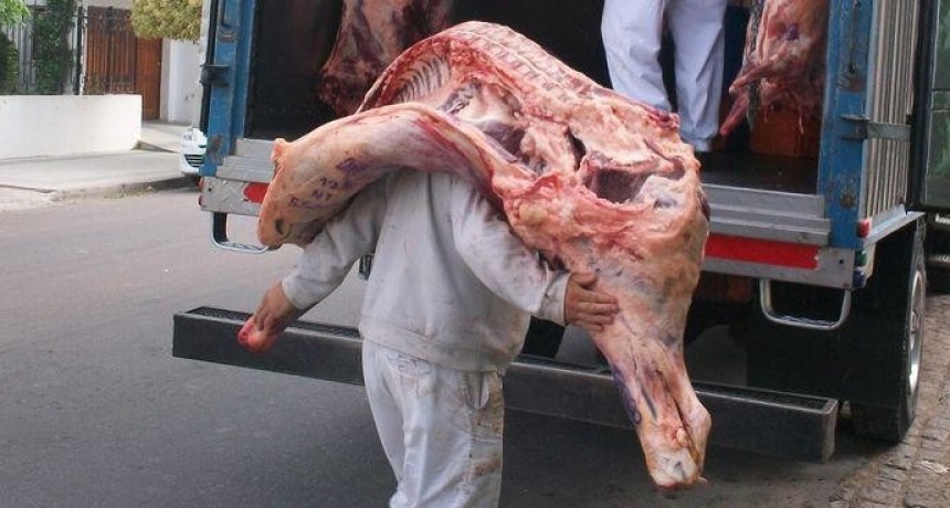 No m&aacute;s media res: el Gobierno prohibi&oacute; la venta de carne de m&aacute;s de 32 kilos
