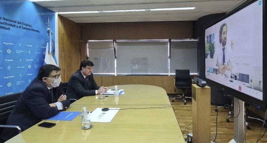 Acuerdo para mejorar 35% el salario m&iacute;nimo, vital y m&oacute;vil en siete tramos
