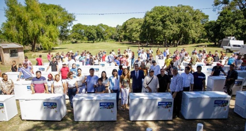 Inauguraron un polo socio productivo y centro de fileteado en Isla del Cerrito