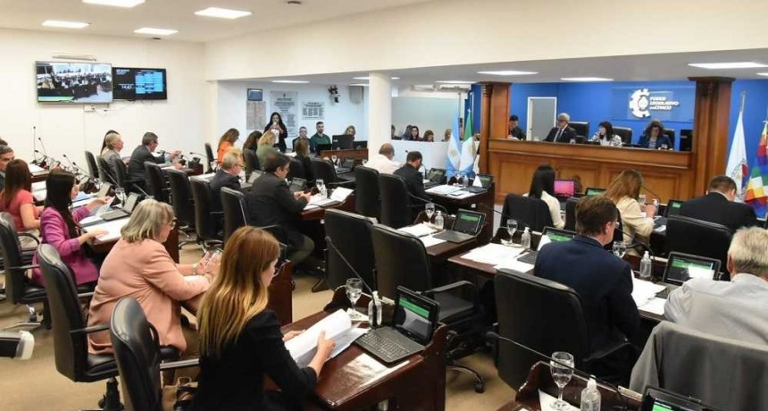 La Legislatura limit&oacute; el uso de telefon&iacute;a celular en establecimientos penitenciarios