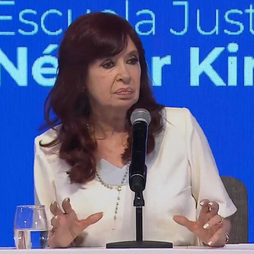 Cristina Kirchner: &ldquo;La inflaci&oacute;n no para con la dolarizaci&oacute;n&rdquo;