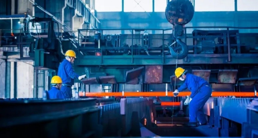La actividad metal&uacute;rgica se derrumb&oacute; casi 14 por ciento y peligran puestos de trabajo