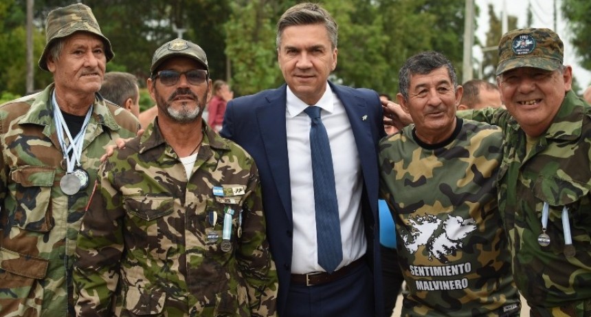 Zdero encabez&oacute; el acto central por el 2 de Abril en Presidencia de la Plaza
