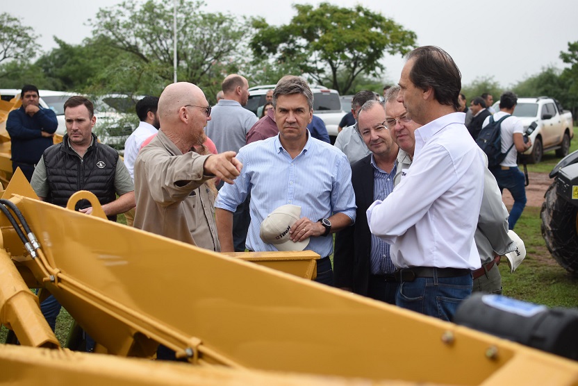 Zdero visit&oacute; la f&aacute;brica TBeH que produce maquinarias agr&iacute;colas y viales para Chaco y el pa&iacute;s
