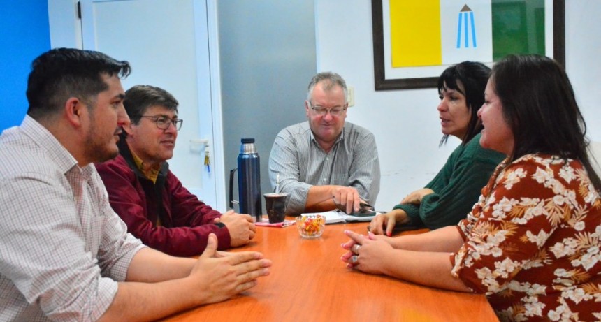 Sander encabez&oacute; reuni&oacute;n de intendentes de los Departamentos Maip&uacute; y G&uuml;emes para fortalecer las gestiones conjuntas