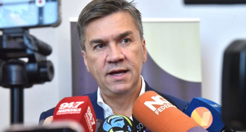 El gobernador Zdero anunci&oacute; aumento de sueldos del 51,62% para toda la administraci&oacute;n p&uacute;blica en forma escalonada