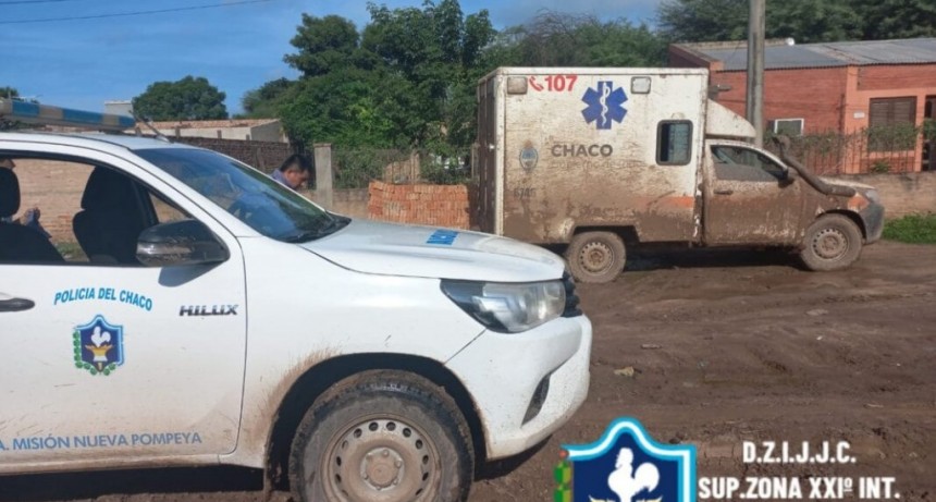 Las 2 ambulancias pudieron salir del barro con los pacientes y trabajadores en buen estado de salud
