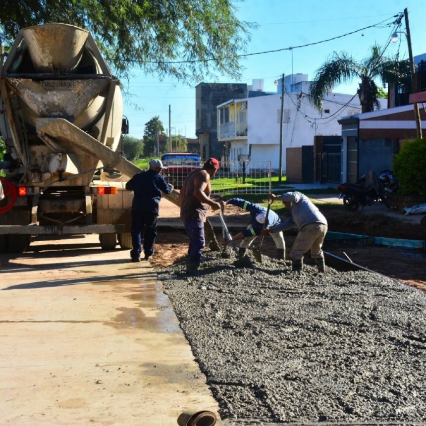 Pio Sander supervis&oacute; obras que se construyen con fondos municipales