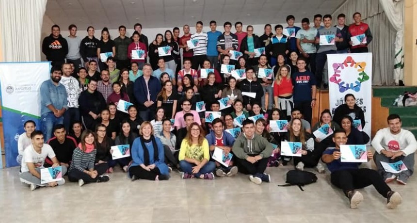 Finaliz&oacute; el seminario de puesta en escena y composici&oacute;n coreogr&aacute;fica 