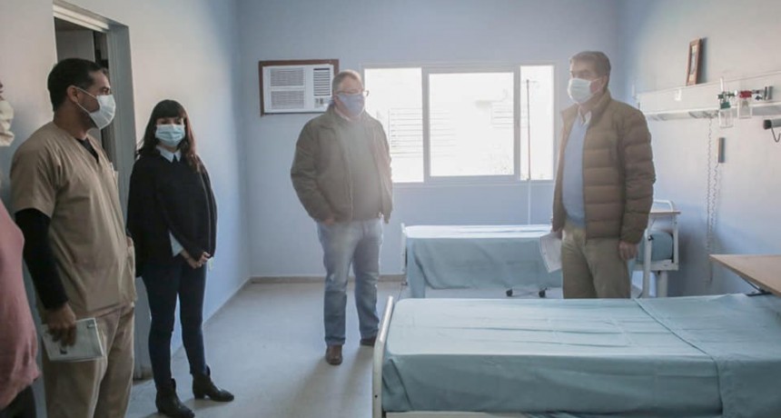 Capitanch recorri&oacute; obras del hospital de Castelli