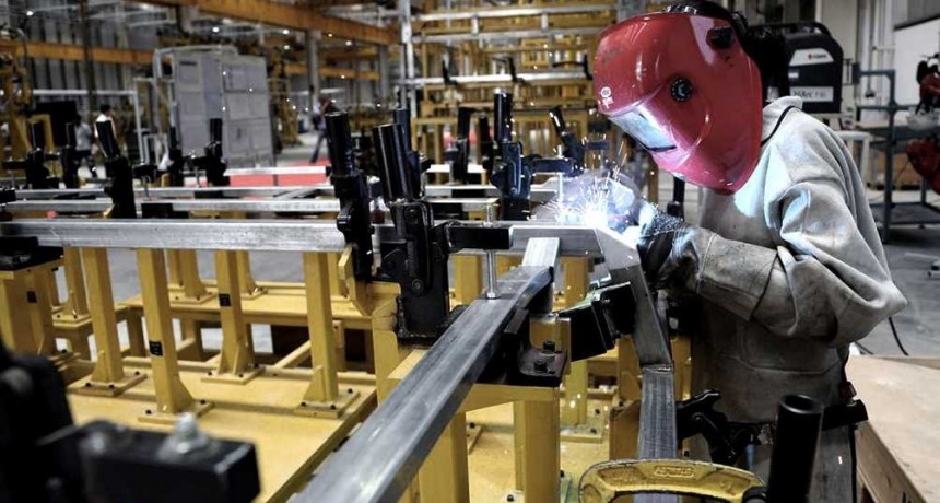 Oficializan la suba del 35% del salario m&iacute;nimo, vital y m&oacute;vil