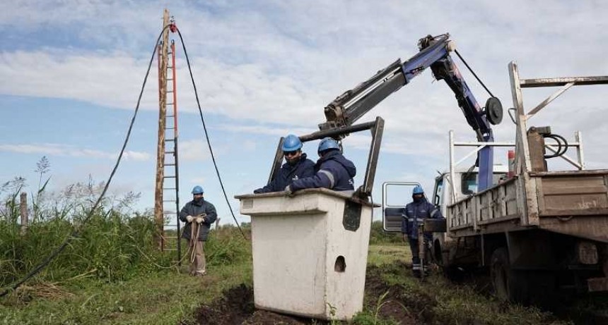 Secheep ejecuta obras el&eacute;ctricas que beneficiar&aacute;n a 100 familias de Zaparinqui