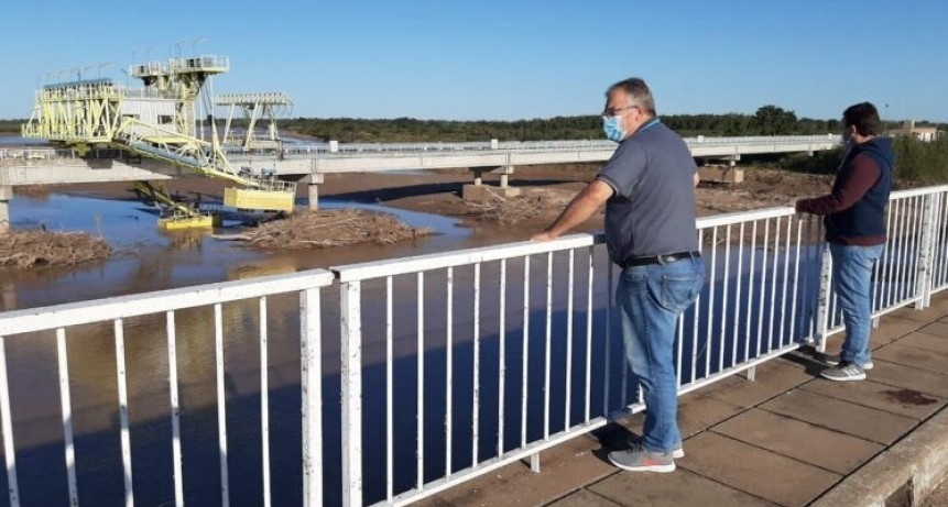 Sander estuvo en Puerto Lavalle y expres&oacute; su preocupaci&oacute;n por las complicaciones en la toma del acueducto