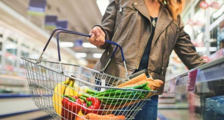 Una familia de cuatro integrantes necesit&oacute; $203.360 para superar el umbral de pobreza