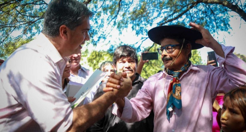 El gobierno entreg&oacute; t&iacute;tulos de propiedad rural a familias y comunidades de El Impenetrable
