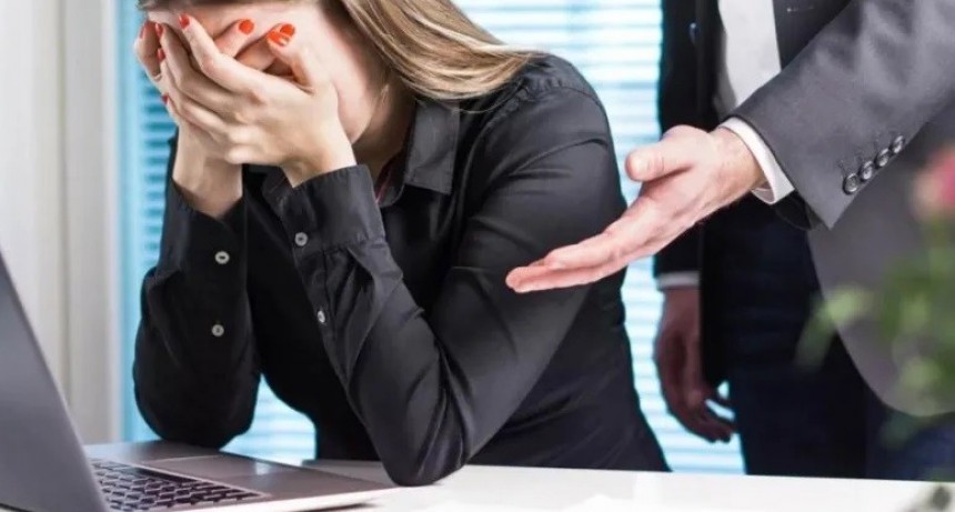 Descubren que 7 de cada 10 trabajadores renunciar&iacute;an por mala relaci&oacute;n con el jefe