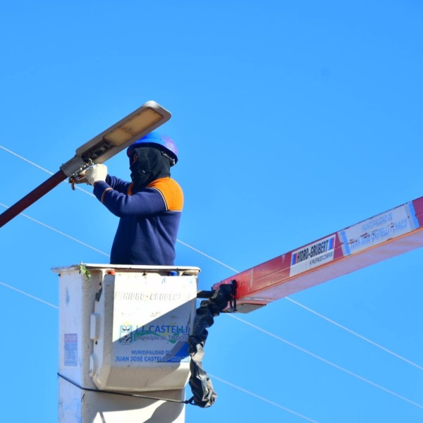 Obras P&uacute;blicas intensifica el recambio de luminarias en distintos sectores de la ciudad