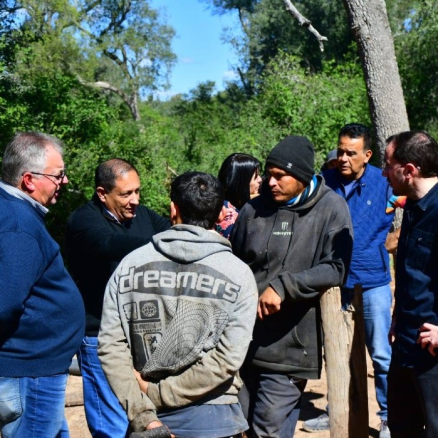Pio Sander junto al Diputado Provincial Santiago P&eacute;rez Pons y referentes del PJ visitaron distintas comunidades y localidades del Impenetrable