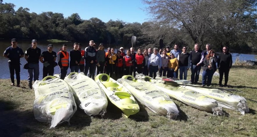 6 nuevos cayaks para traves&iacute;as acu&aacute;ticas en "El Mala"