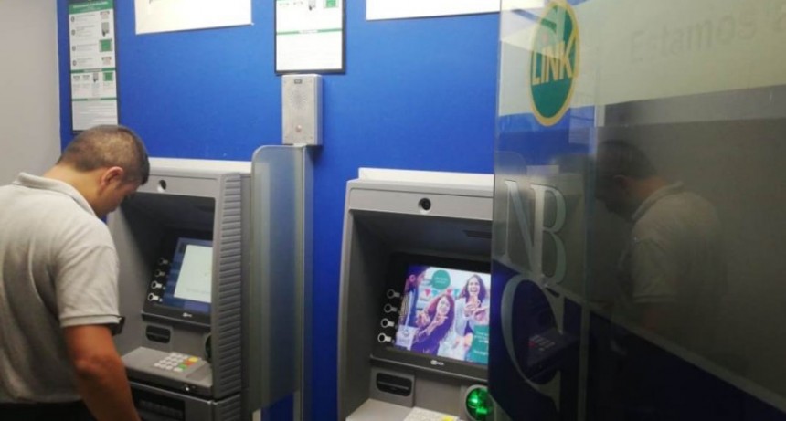 Inicia el pago de aguinaldo para trabajadores estatales