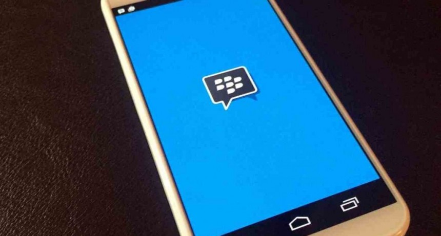 Acceso a la tecnolog&iacute;a: 84 de cada 100 argentinos maneja un celular