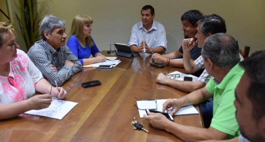 El Gobierno y los gremios docentes retoman la discusi&oacute;n salarial