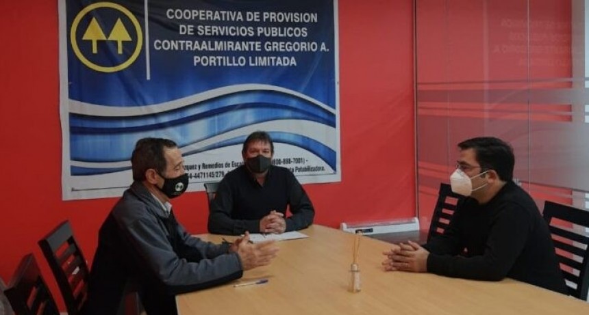 Autoridades de la cooperativa de agua potable se reunieron con el diputado Jaime Parra