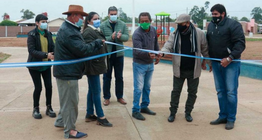 Plaza y desag&uuml;es pluviales para Fuerte Esperanza