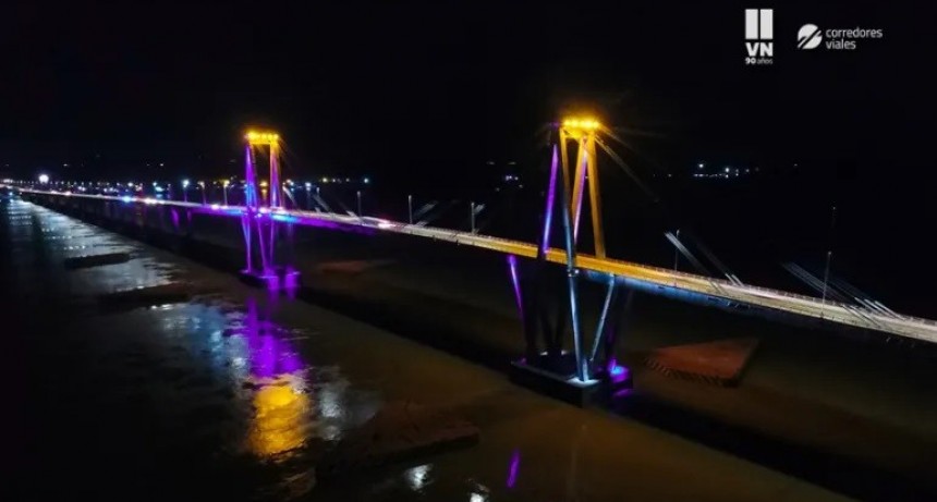 Iluminaron de violeta el puente interprovincial c&oacute;mo acci&oacute;n simb&oacute;lica del Ni Una Menos