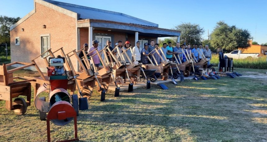 Entregaron herramientas al consorcio de ladrilleros Malla Rubino