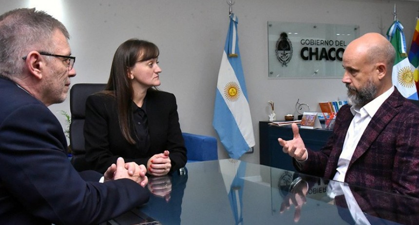 El Gobierno provincial y la Universidad Suiza avanzan en un proyecto para proveer agua en El Impenetrable