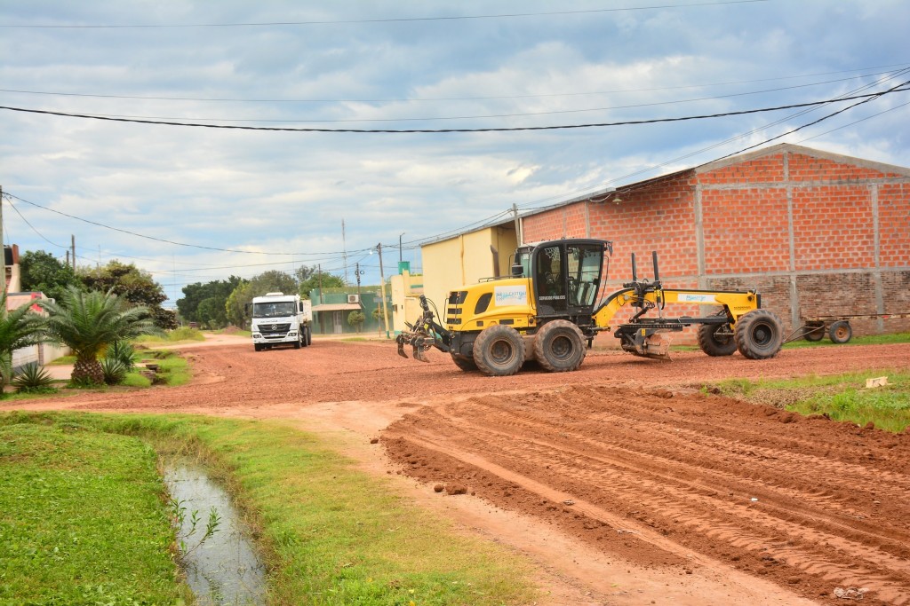 Pio Sander destacó el trabajo conjunto entre Municipio y cooperativa de electrificación rural para el enripiado de calles