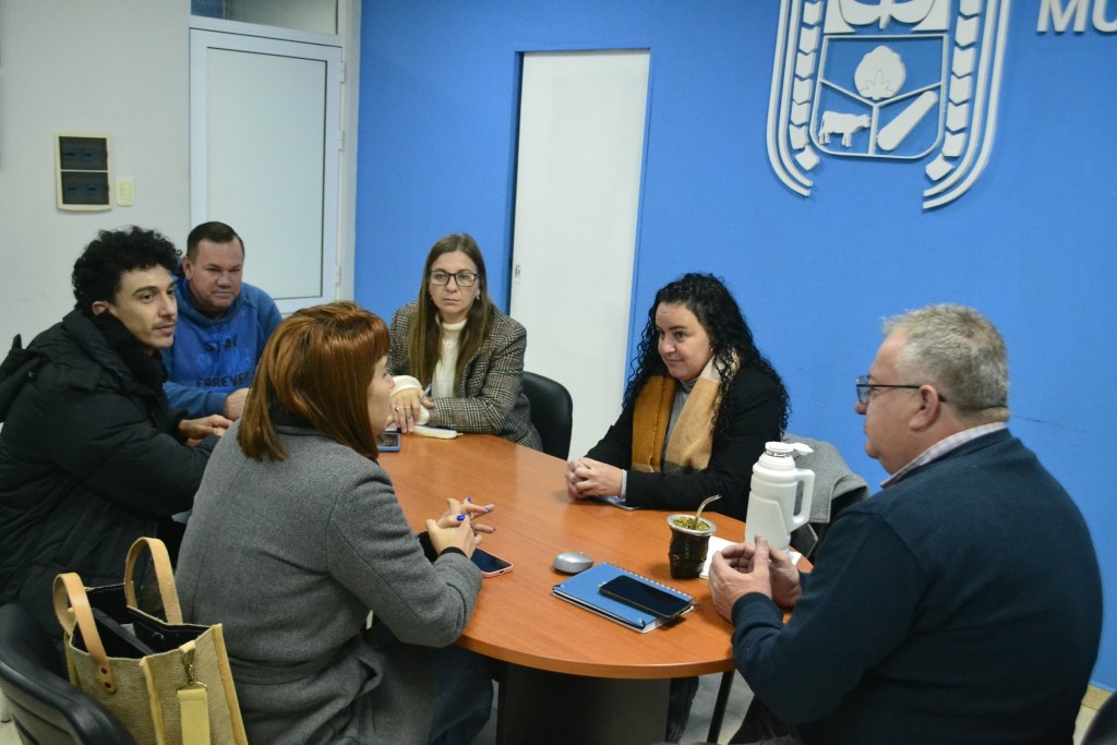 El intendente Pío Sander recibió a miembros de la organización Scholas Ocurrentes