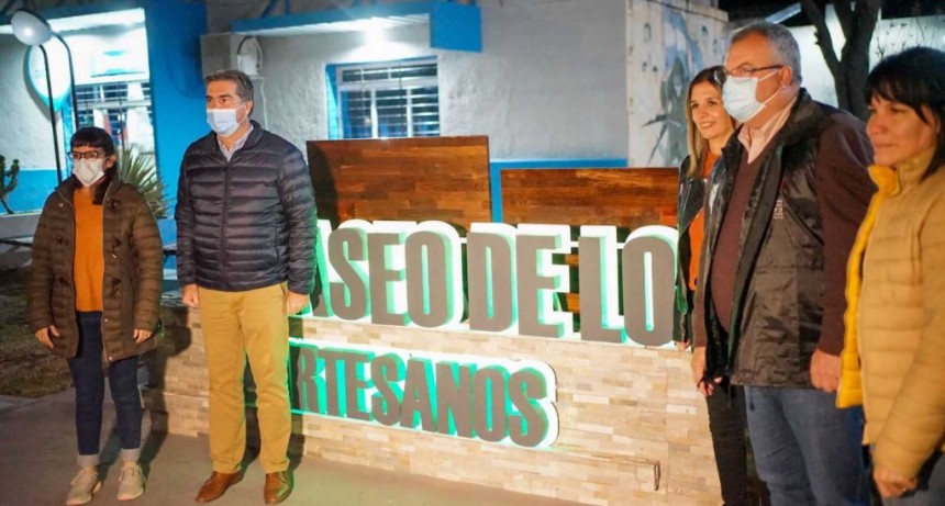 Inauguraron centro de salud y el Paseo de los Artesanos en Castelli